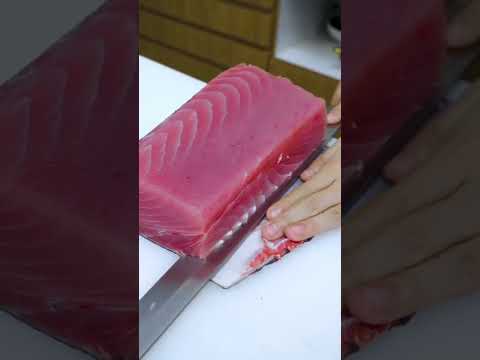 Mổ Cá Ngừ Khổng Lồ Hàng Trăm Kg Nhanh Gọn Lẹ - Hoshi Phan #shorts #Hoshiphan