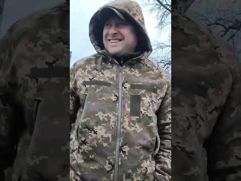 Хоч і форма різна, за те обоє однаково КОНЧЕНІ!!! Нажаль.