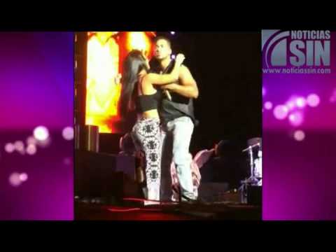 Romeo  besa modelo colombiana
