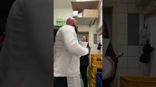 Kontrolle in der SHISHABAR. 