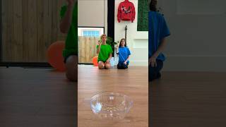 Can YOU tell who made this TRICKSHOT?? 🤔