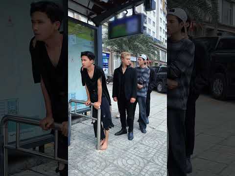 What just happened? [DUCHA TRINH] #DuchaTrinh #viral #kindness #respect #trending #shorts