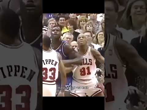 Rodman se Vengó de Shaq 😤🔥 El Loco del Rebound Atacó la Mente del Gigante 🧠 #nba #edit #fyp