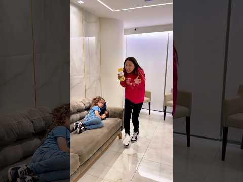 Você tá comendo meu chocolate? (#comedy #shorts #funny #humor )