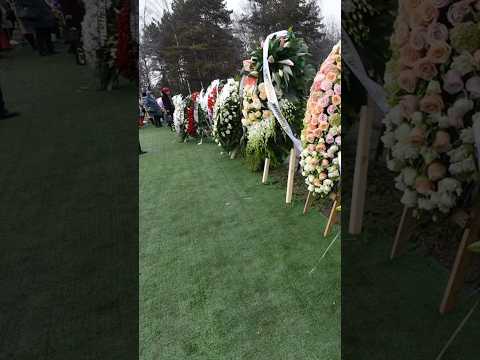 Шаман и другие звезды приехали проститься с другом / умер Антон Коробков-Землянский Троекуровское