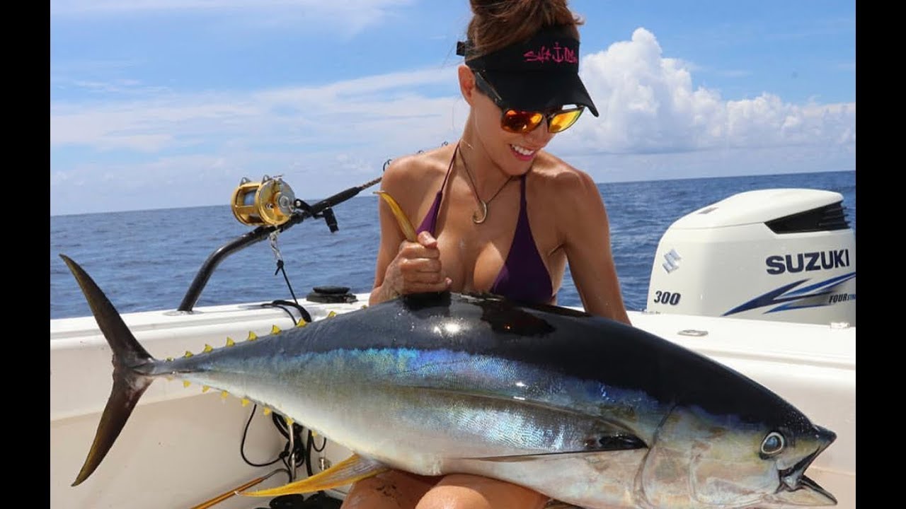 CAYMAN ISLANDS Fishing, Reel Addiction! - Livin' the Dream - Fishing with Luiza