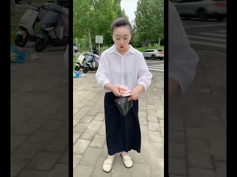 Kind woman help #motivation #positivevibes #lnspiration