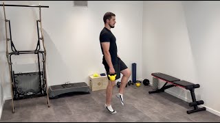 Sollevamento del polpaccio su una gamba con kettlebell