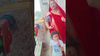 घूंघट से ताके लू तो लगे