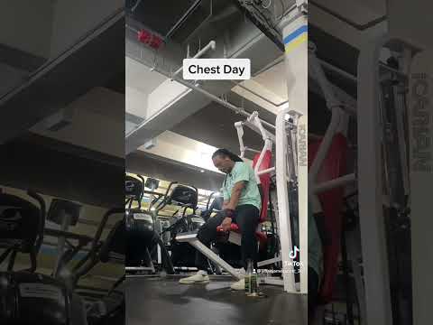 Gotta love chest day. Current weight 152lbs • Goal 180 lbs let’s work!