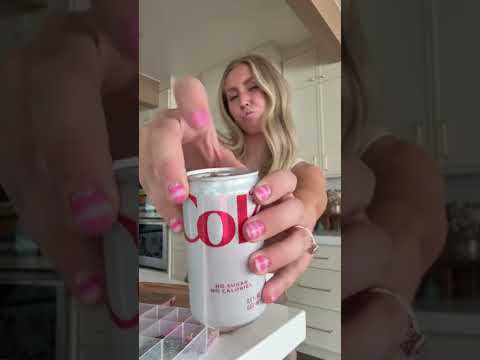 DIY Phone wristlet 💕🤎 a girls night craft you’ll actually use😍 I’ve seen so many cute but not the