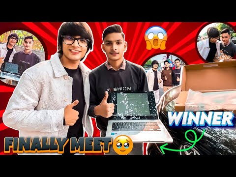 Sourav joshi- ने मुझे "laptop" दे दिया?? || Giveaway Video || Idiot Bandaa