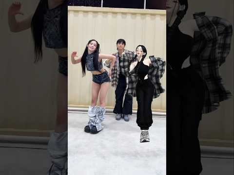 #BlueValentine with #HYUNJIN #KYUJIN #NMIXX #ZEPETO #zpt_iram #shorts #fyp#trending#kpop#viral#dance