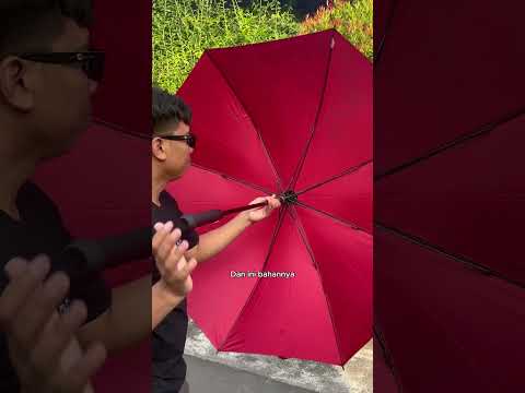 Payung awet ada pelindungnya ☔😍 #ucupklaten #payung #musimhujan #payunglipat