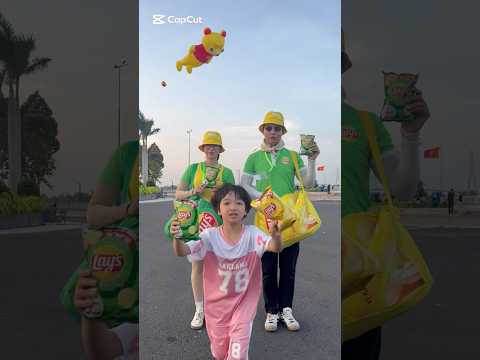 Điểm Danh Nhận Bánh Lays Siêu Khổng Lồ #troll #cute #kite #lays #funny #snack #giant #banh #bimbim