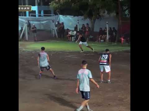 AGUCHO NO DEJA QUE LA PELOTA ENTRE ⚽ #mds #sintraicion #humor #clips  #youtubeshorts