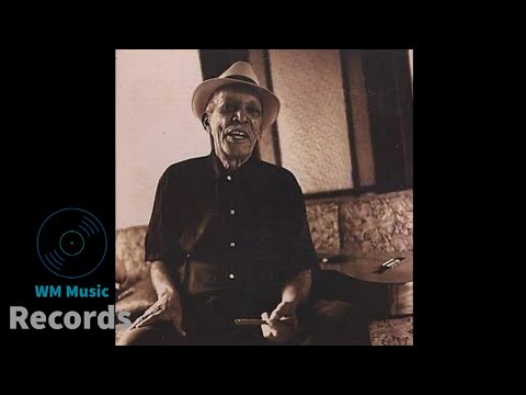 Compay Segundo - Una Rosa de Francia (Cover Audio)