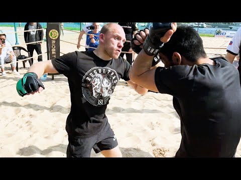 БОРЕЦ ТАДЖИК против РУССКОГО БОКСЕРА !!! Крутой Бой !!!