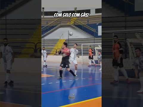 COM GELO E COM GÁS! #virais #futebol #soccer #shortsviral #futeball #futsal #football #golaços
