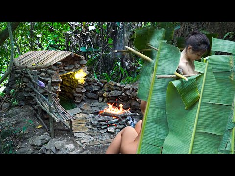 Girl creates her own wild camping site - Bushcraft log cabin and find food in the forest