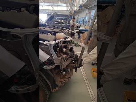 Pull the Revo front panel.ดึงแผงหน้ารีโว่#toyota #toyotarevo #diy