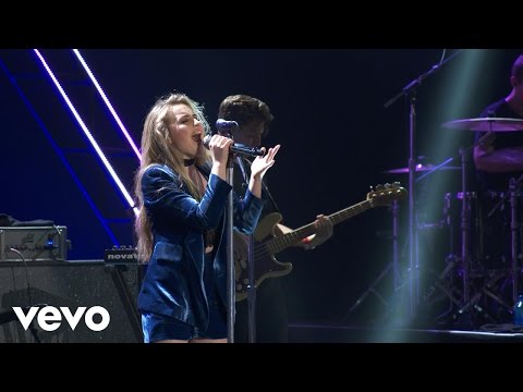 Sabrina Carpenter - Eyes Wide Open (Live on the Honda Stage at the iHeartRadio Theater LA)