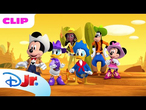Having Fun with Donald Duck 🤪 | Mickey Mouse Funhouse 🥳 | Disney Jr. MENA
