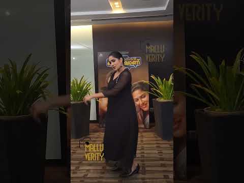 വിവേകാനന്ദൻ വയറലാണ് മൂവി പ്രൊമോഷൻ | #swasikavj #reels #shorts #edits #cuts