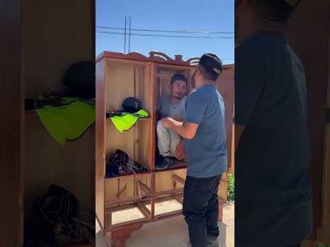 Comprando muebles para alquilar espacios #humor #latinoseneeuu #migranteslatinos