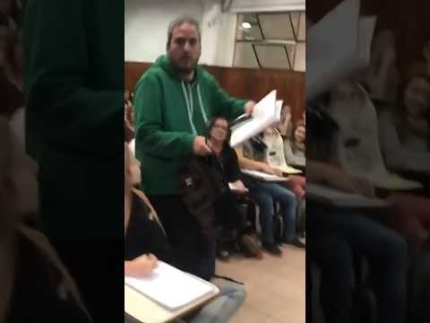 Cuando dejas la ventana abierta con @PipaBarbato #comedy #shorts #funny #facultad #volvebigotes