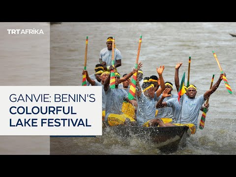 Benin canoe race