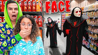 O FACE NOS ATACOU NO MERCADO ÀS 3:00 HORAS DA MANHÃ! *Assustador!