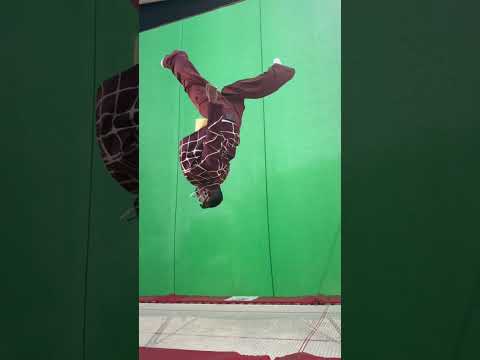 🔄 GIMS FAIT UN SALTO ET FAIT TOMBER SES LUNETTES 🕶️ (NINAO PHONK REMIX)