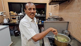 The Singing Chaiwala Kaka of Surat | Street Food
