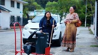 Se burlaba de la recolectora todos los días, hasta que la VIDA le dio la lección muy dolorosa