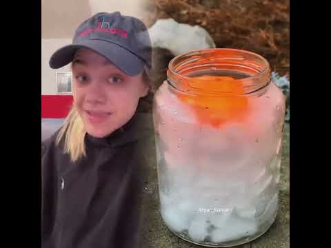 Kann auch etwas verrücktes sein.. z.B ein Spagat. Aber BLICKKONTAKT ! #foryoupage#viral#comedy