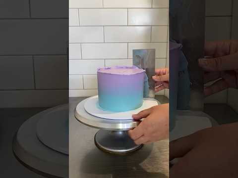Random thoughts while I cover a cake in ombre buttercream 🥰