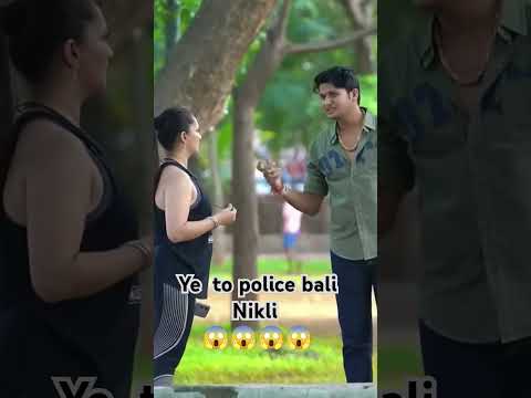 Galti se police bali per ho gaya pr🤪 #sumitcooldubey #sumitcoolvlogs #prank #prayagraj #police
