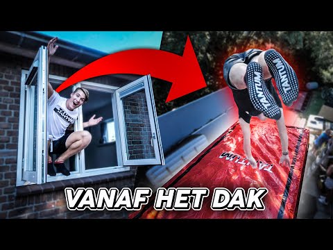 VANAF HET DAK IN DE AIRBAG SPRINGEN!!