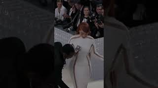 #IceSpice has arrived at the #metgala #metgala2023 #viral #viralvideo #shorts