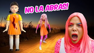 ABRÍ A LA MUÑECA DE LOS JUEGOS DEL CALAMAR 😱 *la chuky barbie se enfadó*