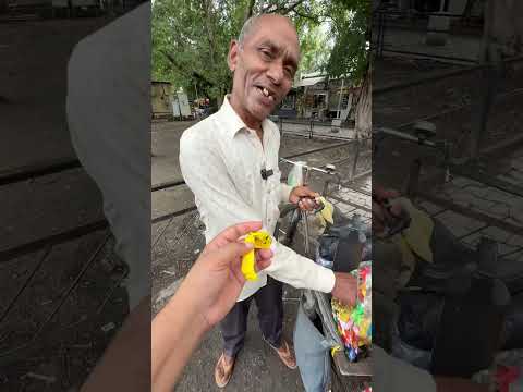 Hardworking Uncle Selling Balloon 🫣🤣😱 #shorts #youtubeshorts #trending #streetfood