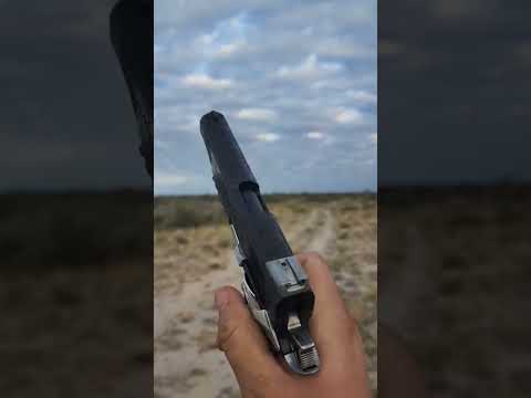 colt 1911 22lr grabada, chulada de dia #jimenezsaddles #jimenezgrips