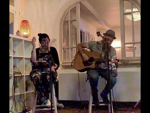 TwoMuch - Acoustic Duo