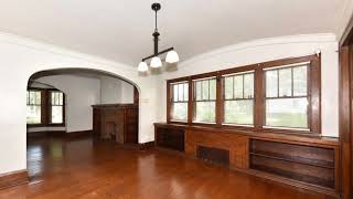 2805 N 44th  St, Milwaukee Wisconsin 53210 - $198,900 with 4 beds  and 1,907 square feet