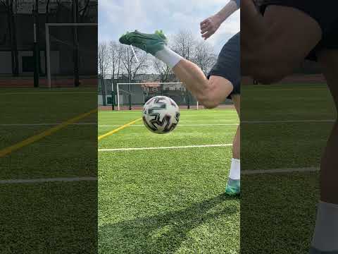Practice This Trick And Impress Everyone On The Pitch! β½π₯π¨