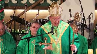 Video: Gottesdienst im Marstall mit Fahnenweihe und Taufe - Tradition und Glaube beim Oktoberfest (Video: Nina Eichinger)