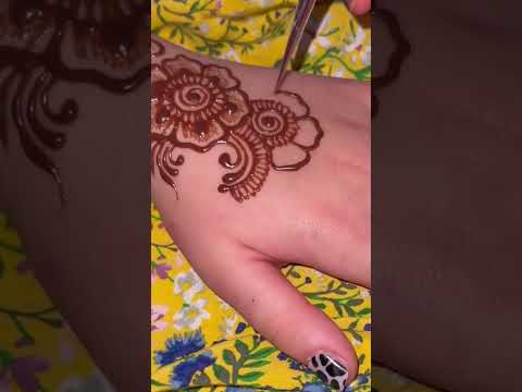 Would you try this “edible henna”? #henna #mehndi #frosting