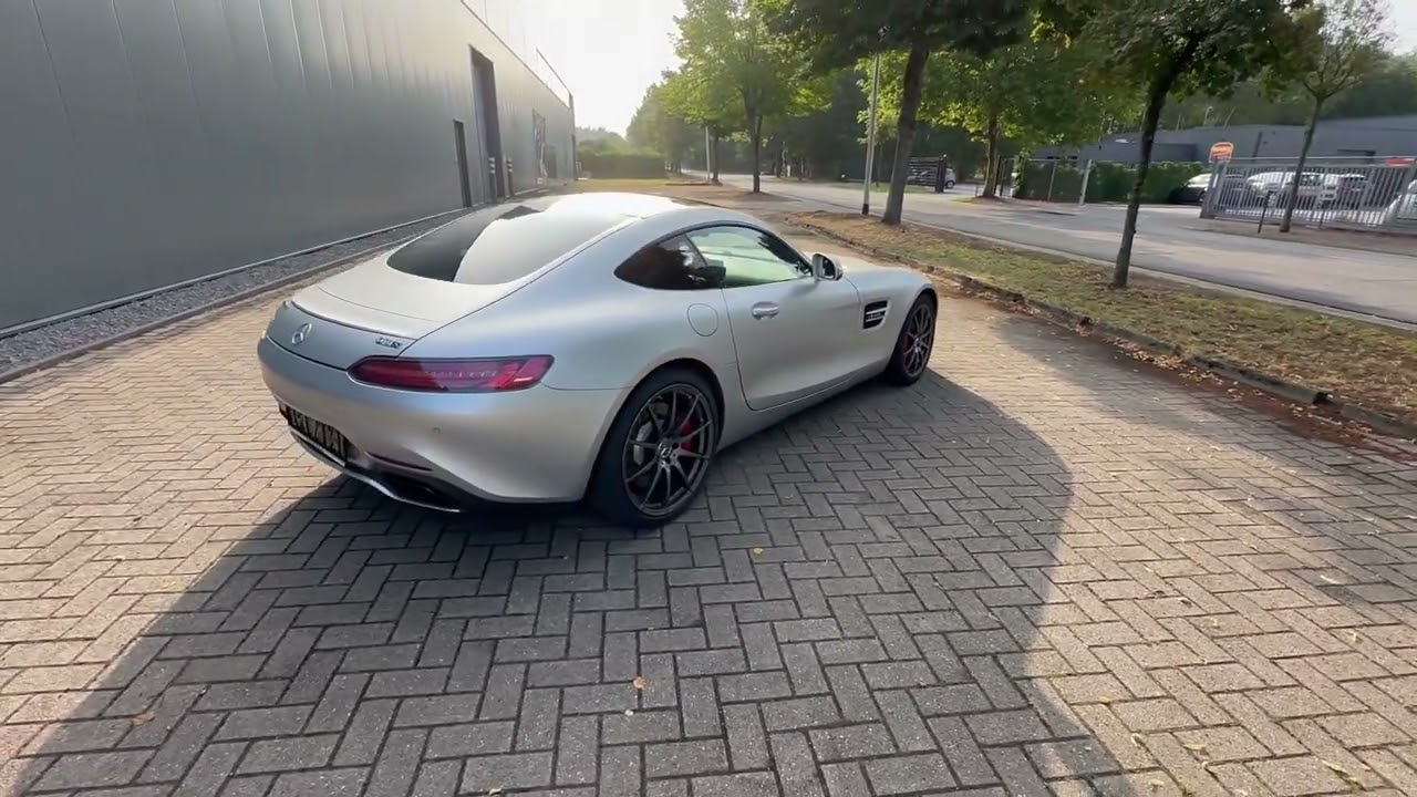 Video preview of Mercedes-AMG GT-S (2017)