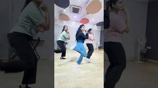 Middle class family ke log hmesha struggle hi karte rhte h 🥲🥲.   #youtubeshorts #trendingshorts